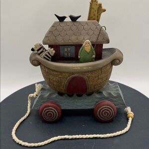 Vintage Noah’s Ark decor